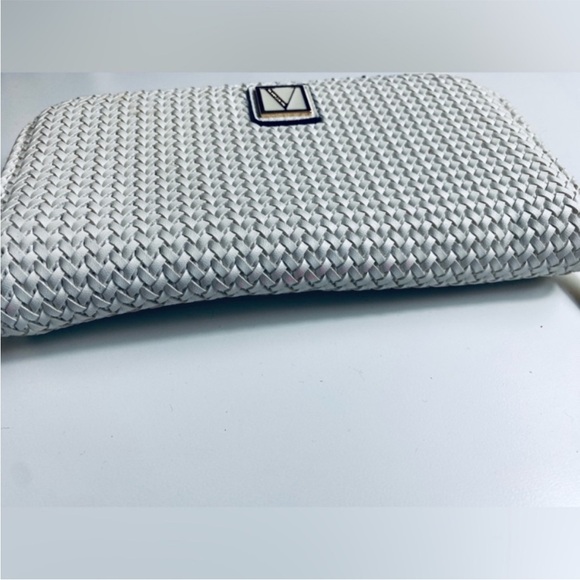 VS white coconut woven large full zip three compartment wallet size large - Picture 10 of 12
